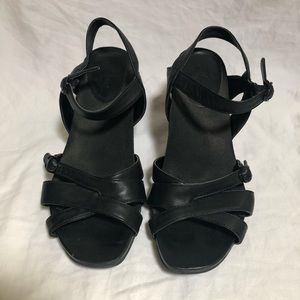 Women’s Aetrex heels, size 8.5